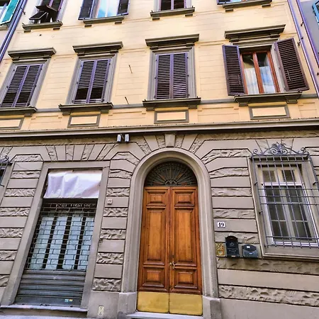 Wine Pinot דירה פירנצה